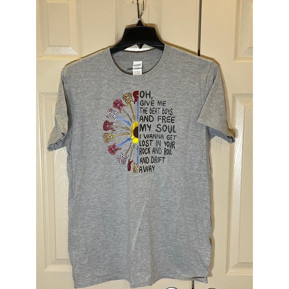 Gildan Graphic Tee Women Large Gray NWOT Drift Away Lyrics Sunflower Guitar